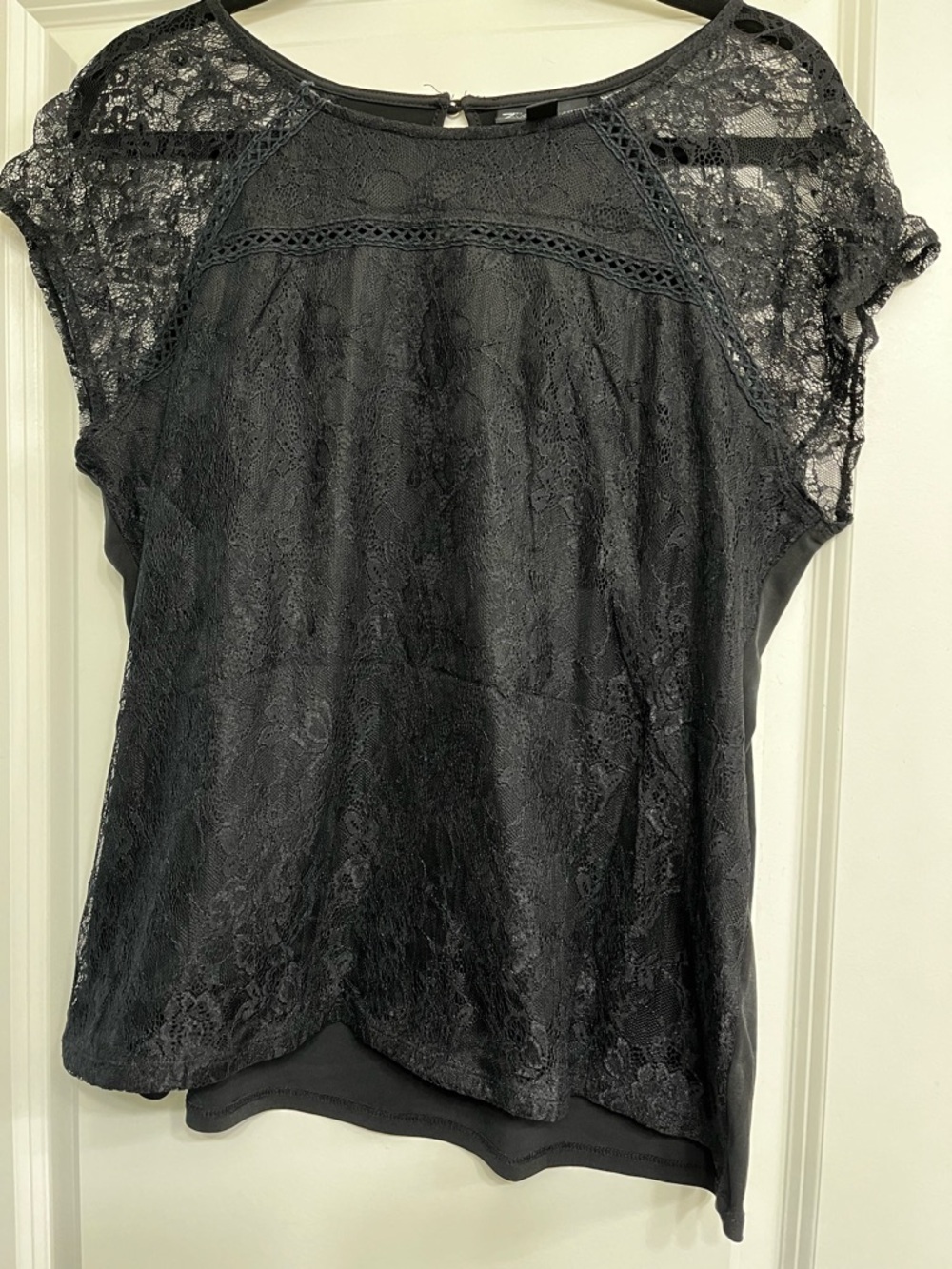 Women’s Black Lace Cap-Sleeve Blouse